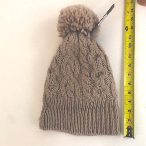 Rella o/S Hat Winter Creamy Grey Pom Pom Knit Brand New in Excellent Condition - Picture 5 of 8